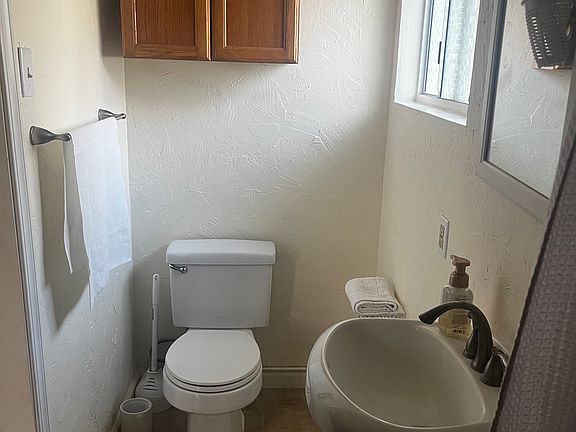 5th image of 640 Punaa St