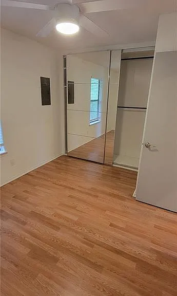 3012 Whisper Oaks Ln #H — Photo 11