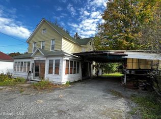 102 Wayne St, Carbondale, PA 18407