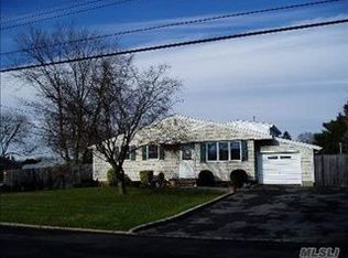 201 Central Ave, Deer Park, NY 11729