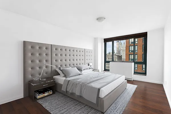 Rented by Compass | media 19