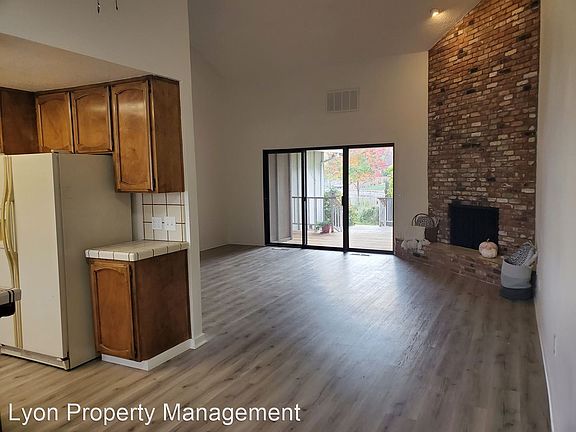 5th image of 811 Shoreside Dr