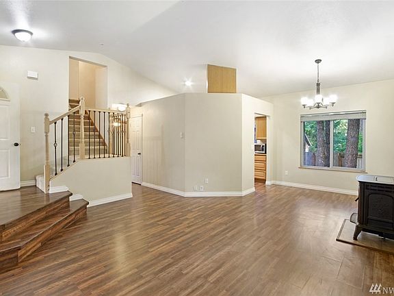 4th image of 17730 Clear Lake Blvd SE