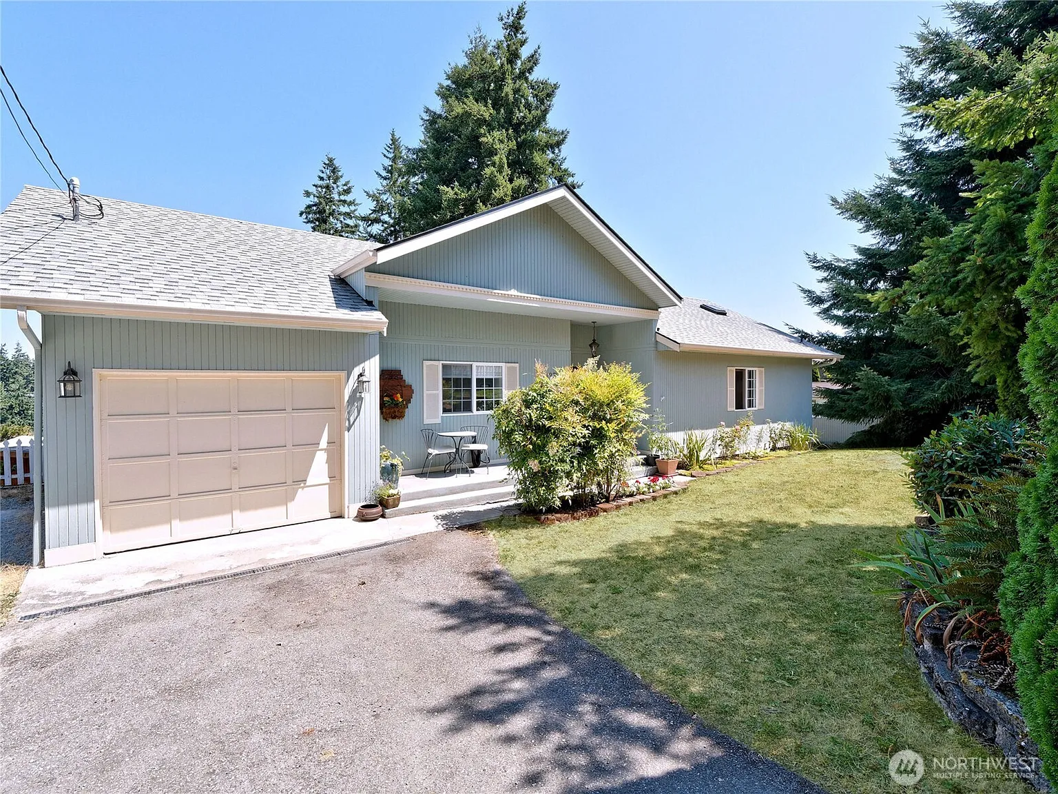 1273 SE Camano Drive photo 1