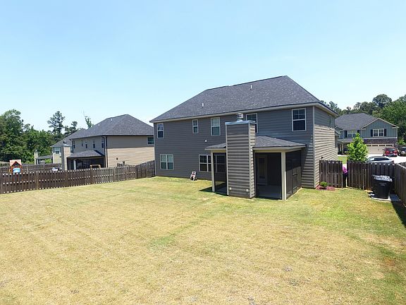 2nd image of 410 Purbeck Ln