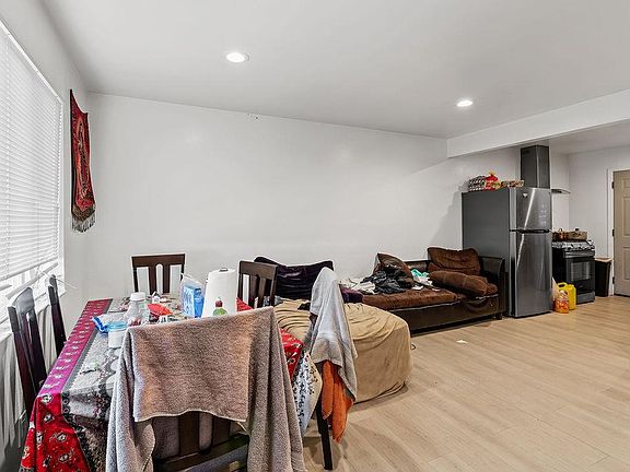 4th image of 1704 Dutton Ave