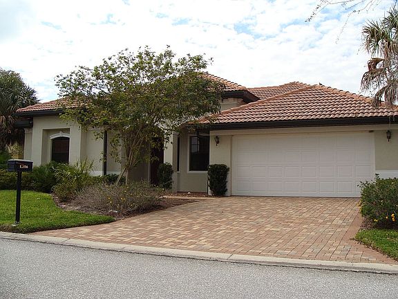 2nd image of 12556 Astor Pl