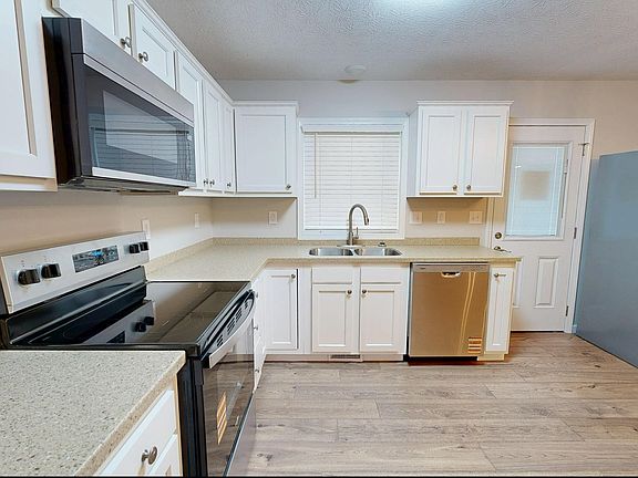 3rd image of 17 Township Road 1104