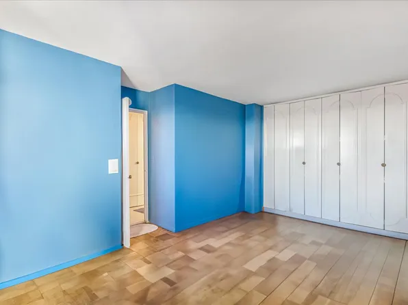 110-11 Queens Boulevard image 18 of 33