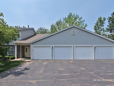 620 Mallard Ct APT C1, Bartlett, IL, 60103