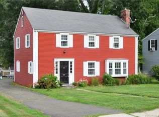 48 Greenhurst Rd, West Hartford, CT 06107