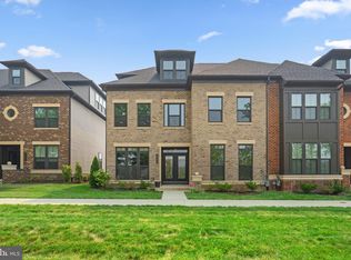 43358 Dewey Sq, Ashburn, VA 20148