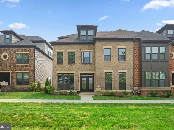 43358 Dewey Sq, Ashburn, VA 20148
