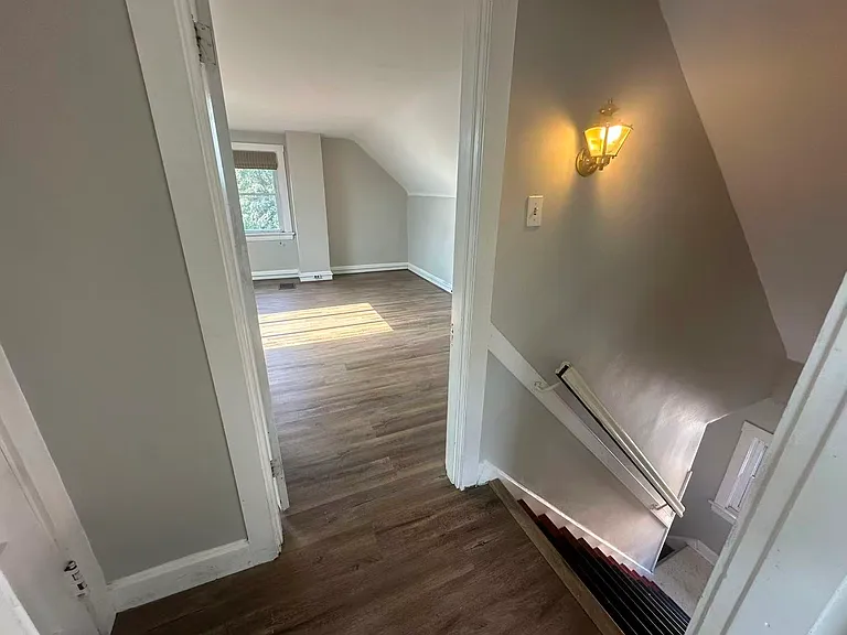2715 Markbreit Ave #2 — Photo 2