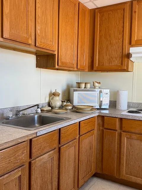 3 bed, 670 sqft, $799 — Photo 2