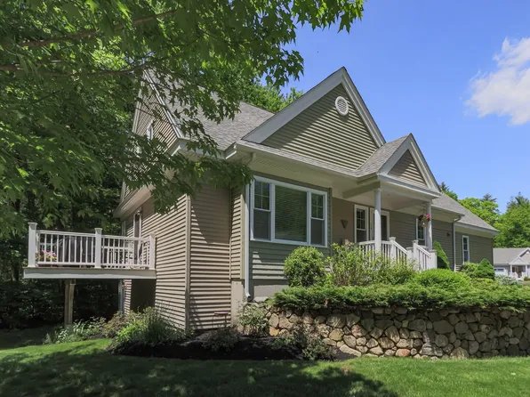 16 Mill Pond Road, Brentwood, NH 03833