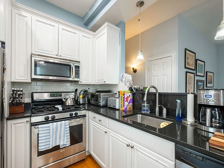 177 Endicott St #2 — Photo 5