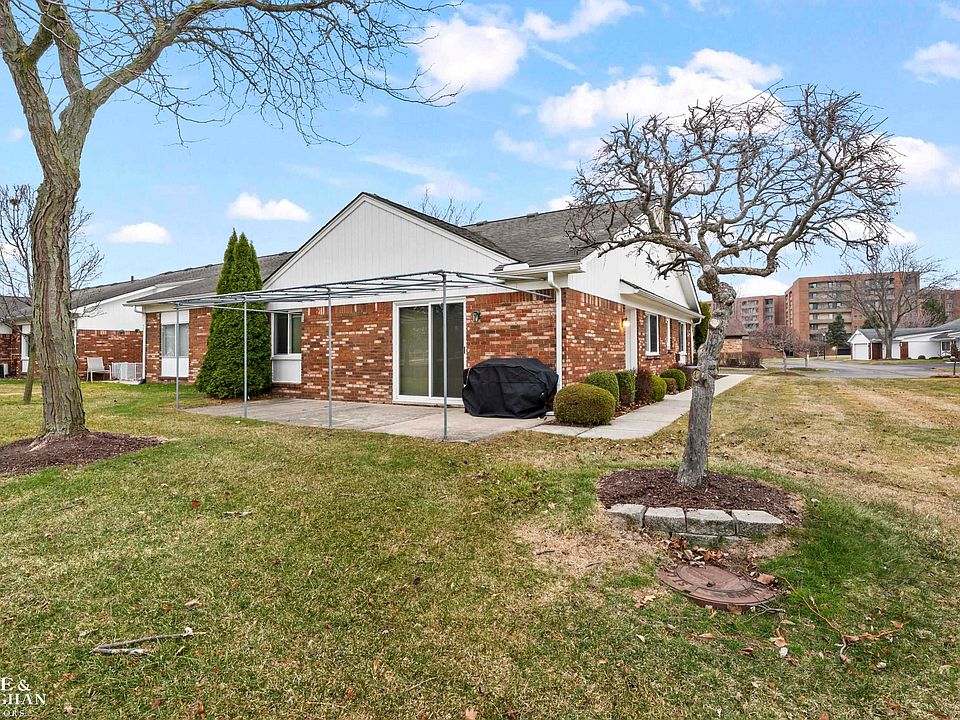 1st image of 738 Country Club Dr