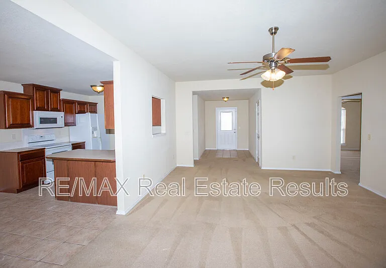 1902 SW Fremont St — Photo 9