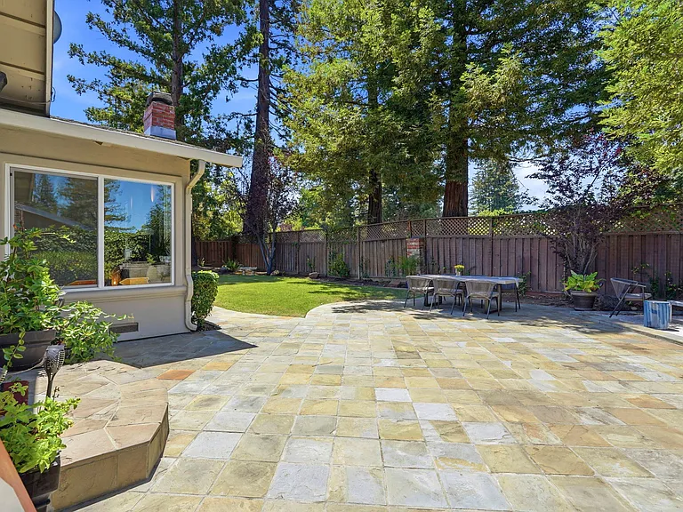 260 Chateau Dr — Photo 33