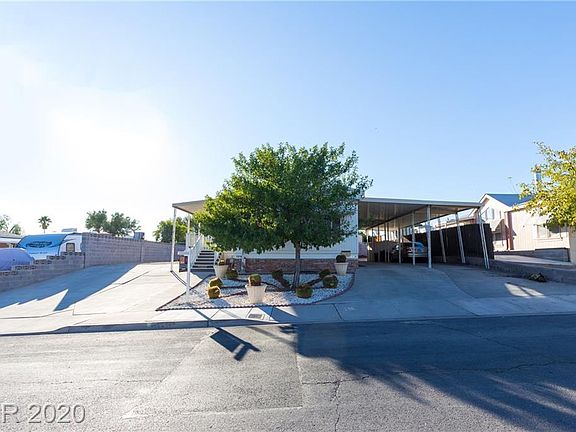 3rd image of 1316 Monterey Dr
