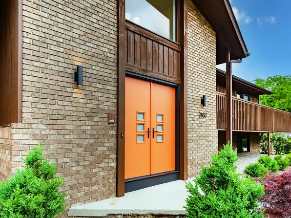2657 Salisbury Ln, Ann Arbor, MI 48103