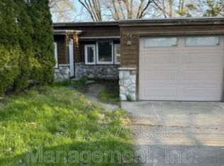 3252 E Lake Lansing Rd, East Lansing, MI 48823