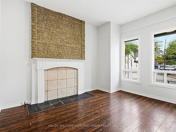 3rd image of 52 Cathcart St