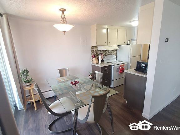 4th image of 799 N Dahlia St APT 406