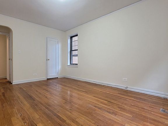 5th image of 10 Overlook Ter APT 1A