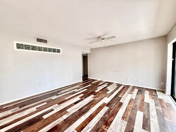 4th image of 2800 Cove Cay Dr #4G-1