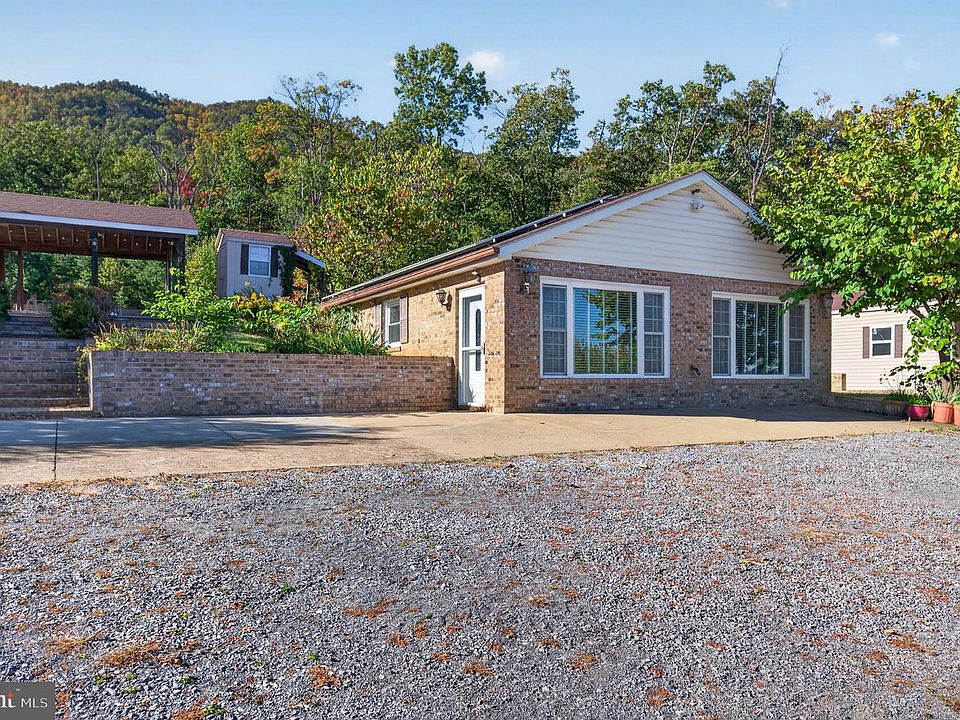 1st image of 388 Level Hill Rd