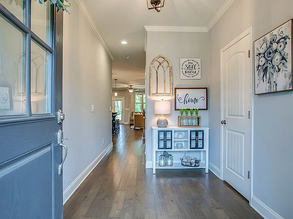 5th image of 2591 Wellesley Square Dr
