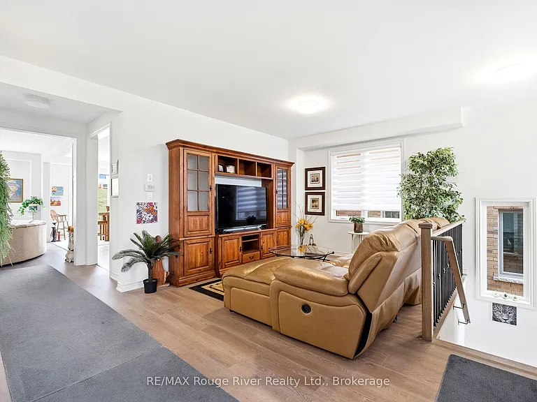 1017 Trailsview Ave — Photo 3