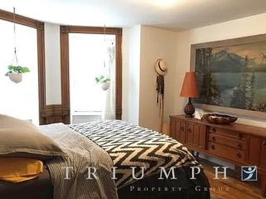 Rented by Triumph Property Group | media 17