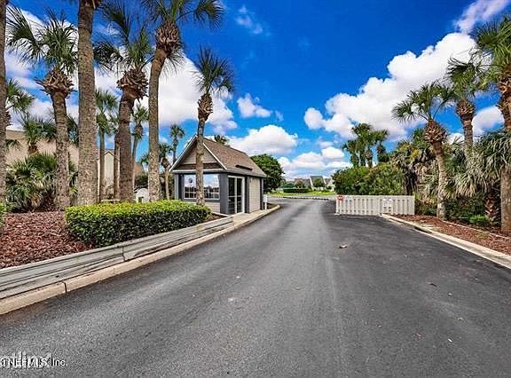 3rd image of 129R Ocean Hollow Ln