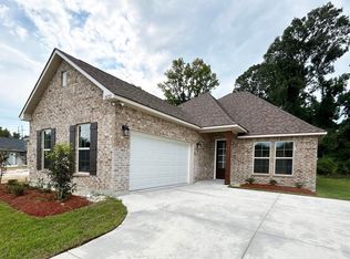 18721 Corlis Green Dr, Zachary, LA 70791