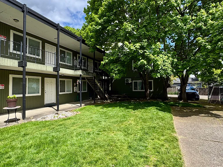 495 W Clarendon St #18 — Photo 15