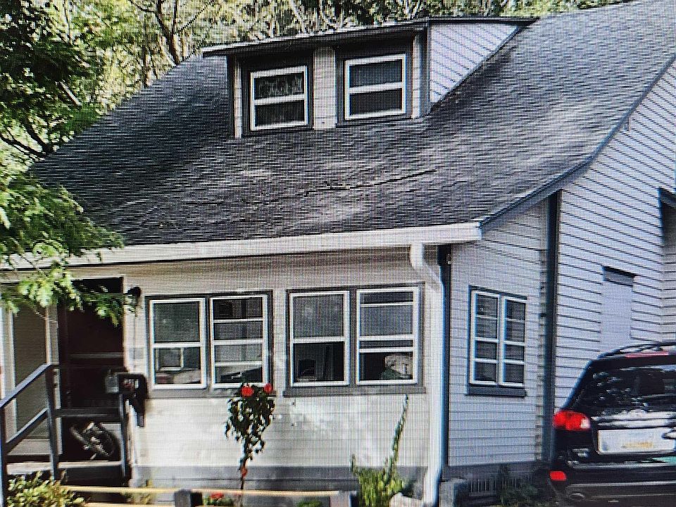 1st image of 2017 SW Clay St