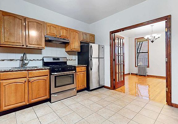 3rd image of 256 E 125th St APT 7
