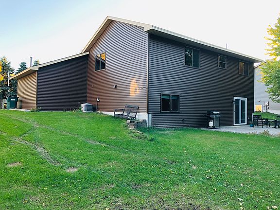 3rd image of 21 Palomino Ln