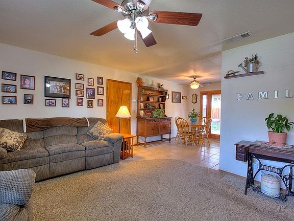 5th image of 4612 E Monte Vista Ave