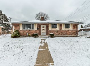 34219 Arrowhead St, Westland, MI 48185