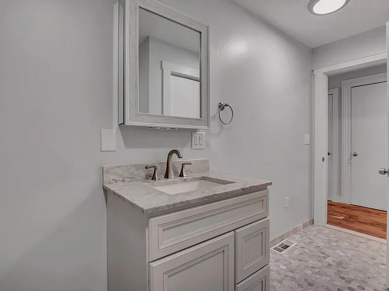 44 Trumbull St — Photo 10