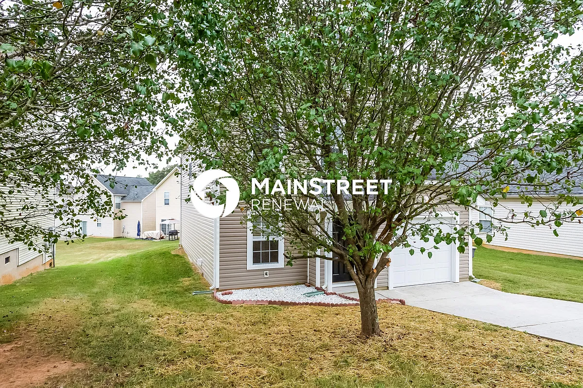 Front View - 4941 Hawfield St