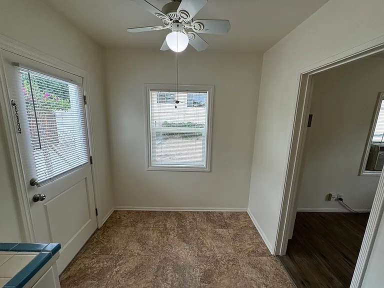 2014 N Parish Pl #2018 — Photo 36