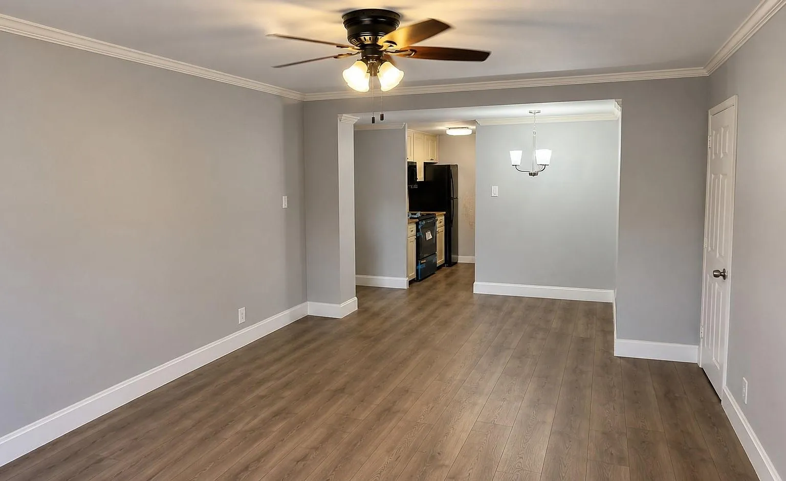 2 bed, 2.0 bath, 871 sqft, $1,100 — Photo 2