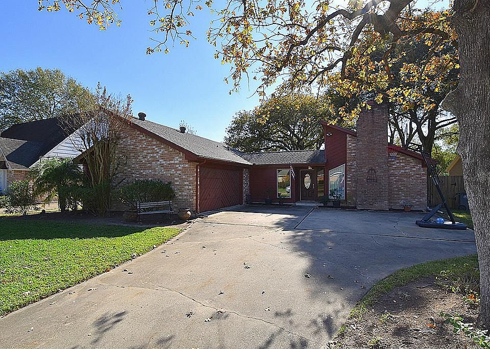 1st image of 14911 Beechmoor Dr