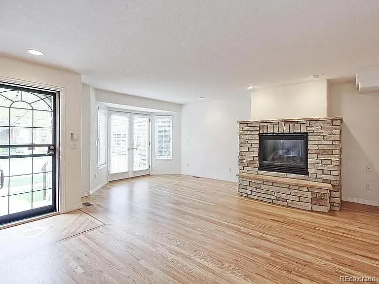 112 S Garfield St — Photo 5