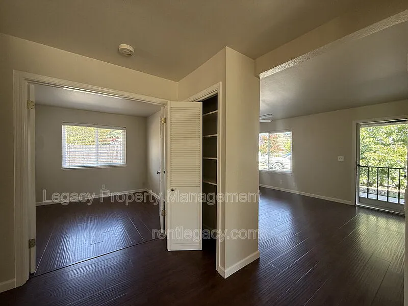 2 bed, 2.0 bath, 1155 sqft, $2,150 — Photo 4